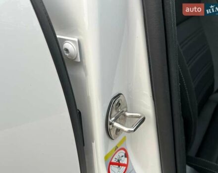 Белый Шкода Октавия, объемом двигателя 2 л и пробегом 193 тыс. км за 17999 $, фото 69 на Automoto.ua