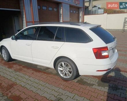 Белый Шкода Октавия, объемом двигателя 2 л и пробегом 189 тыс. км за 18500 $, фото 2 на Automoto.ua
