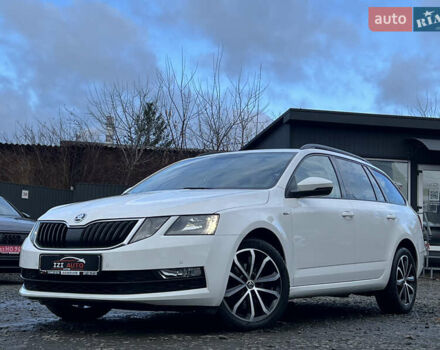 Белый Шкода Октавия, объемом двигателя 2 л и пробегом 200 тыс. км за 17456 $, фото 3 на Automoto.ua
