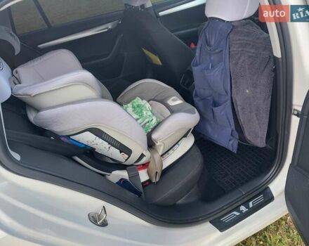 Шкода Октавия 2020 в Тернополе на Automoto.ua Белый Шкода Октавия, объемом двигателя 1.97 л и пробегом 187 тыс. км за 15200 $, фото 30 на Automoto.ua