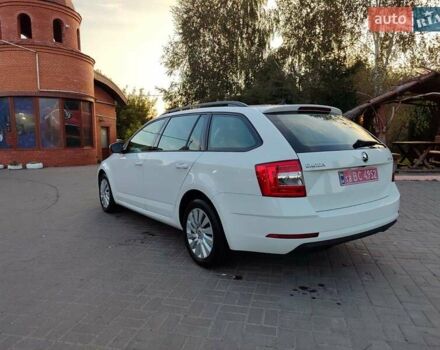 Шкода Октавия 2020 в Дубно на Automoto.ua Белый Шкода Октавия, объемом двигателя 1.98 л и пробегом 210 тыс. км за 15999 $, фото 7 на Automoto.ua