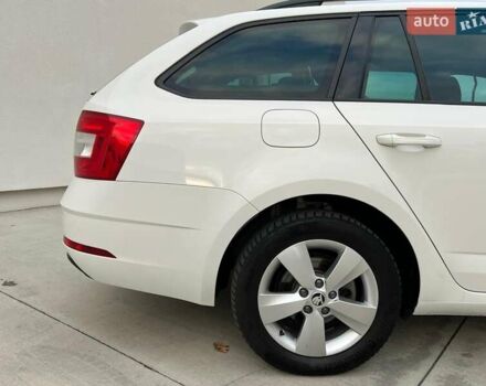 Белый Шкода Октавия, объемом двигателя 2 л и пробегом 193 тыс. км за 18700 $, фото 27 на Automoto.ua