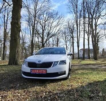 Шкода Октавия 2020 в Тернополе на Automoto.ua Белый Шкода Октавия, объемом двигателя 2 л и пробегом 208 тыс. км за 19400 $, фото 1 на Automoto.ua