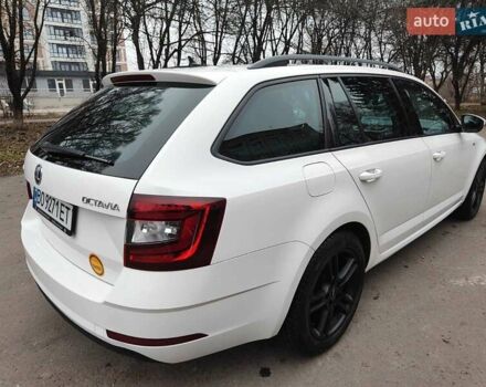 Белый Шкода Октавия, объемом двигателя 1.97 л и пробегом 219 тыс. км за 15300 $, фото 4 на Automoto.ua