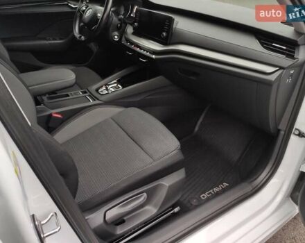 Белый Шкода Октавия, объемом двигателя 2 л и пробегом 310 тыс. км за 17800 $, фото 13 на Automoto.ua