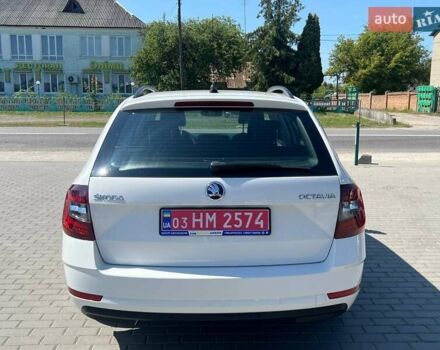 Білий Шкода Октавія, об'ємом двигуна 2 л та пробігом 216 тис. км за 16300 $, фото 7 на Automoto.ua