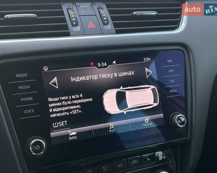 Белый Шкода Октавия, объемом двигателя 2 л и пробегом 200 тыс. км за 17456 $, фото 68 на Automoto.ua