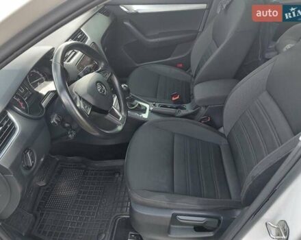 Шкода Октавия 2020 в Тернополе на Automoto.ua Белый Шкода Октавия, объемом двигателя 1.97 л и пробегом 187 тыс. км за 15200 $, фото 25 на Automoto.ua