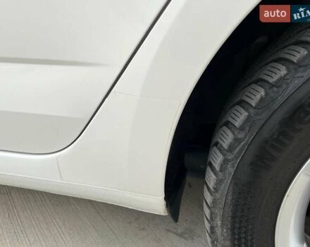 Белый Шкода Октавия, объемом двигателя 2 л и пробегом 193 тыс. км за 17999 $, фото 34 на Automoto.ua