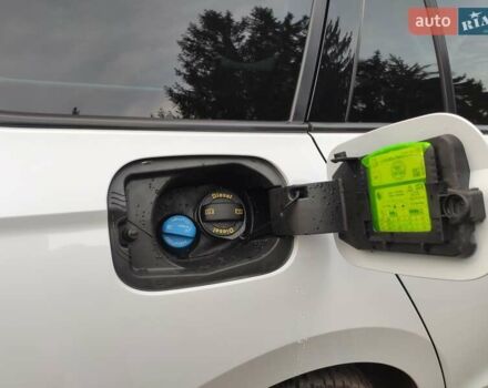 Белый Шкода Октавия, объемом двигателя 2 л и пробегом 310 тыс. км за 17800 $, фото 50 на Automoto.ua