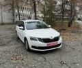 Белый Шкода Октавия, объемом двигателя 2 л и пробегом 193 тыс. км за 17999 $, фото 4 на Automoto.ua