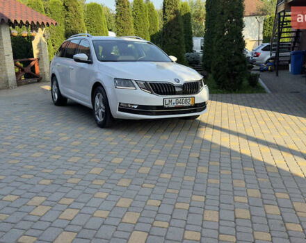 Белый Шкода Октавия, объемом двигателя 2 л и пробегом 269 тыс. км за 15900 $, фото 80 на Automoto.ua