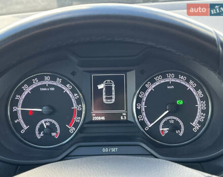 Белый Шкода Октавия, объемом двигателя 2 л и пробегом 200 тыс. км за 17456 $, фото 53 на Automoto.ua