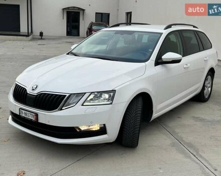 Белый Шкода Октавия, объемом двигателя 2 л и пробегом 193 тыс. км за 18700 $, фото 17 на Automoto.ua