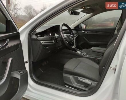 Белый Шкода Октавия, объемом двигателя 2 л и пробегом 310 тыс. км за 17800 $, фото 14 на Automoto.ua