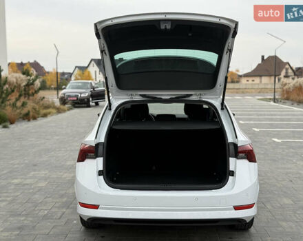 Білий Шкода Октавія, об'ємом двигуна 2 л та пробігом 230 тис. км за 17200 $, фото 18 на Automoto.ua