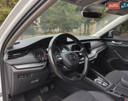 Белый Шкода Октавия, объемом двигателя 2 л и пробегом 310 тыс. км за 17800 $, фото 54 на Automoto.ua