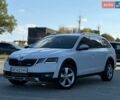 Білий Шкода Октавія, об'ємом двигуна 2 л та пробігом 243 тис. км за 17999 $, фото 1 на Automoto.ua