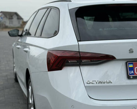 Білий Шкода Октавія, об'ємом двигуна 2 л та пробігом 230 тис. км за 17200 $, фото 17 на Automoto.ua