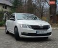 Белый Шкода Октавия, объемом двигателя 1.6 л и пробегом 268 тыс. км за 13850 $, фото 1 на Automoto.ua
