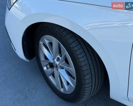 Белый Шкода Октавия, объемом двигателя 1.97 л и пробегом 200 тыс. км за 19999 $, фото 5 на Automoto.ua