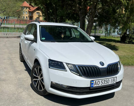 Білий Шкода Октавія, об'ємом двигуна 1.6 л та пробігом 193 тис. км за 20000 $, фото 3 на Automoto.ua