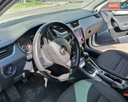 Шкода Октавия 2020 в Бориславе на Automoto.ua Белый Шкода Октавия, объемом двигателя 1.97 л и пробегом 243 тыс. км за 18400 $, фото 7 на Automoto.ua