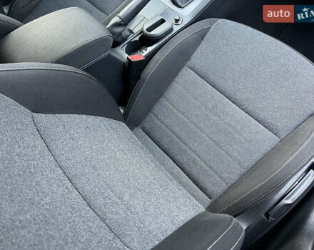 Белый Шкода Октавия, объемом двигателя 2 л и пробегом 200 тыс. км за 17456 $, фото 48 на Automoto.ua