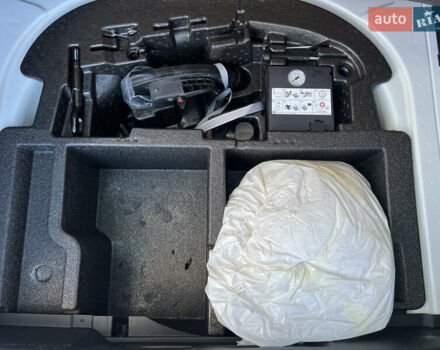 Белый Шкода Октавия, объемом двигателя 2 л и пробегом 200 тыс. км за 17456 $, фото 38 на Automoto.ua