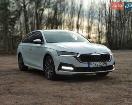 Белый Шкода Октавия, объемом двигателя 2 л и пробегом 310 тыс. км за 17800 $, фото 94 на Automoto.ua