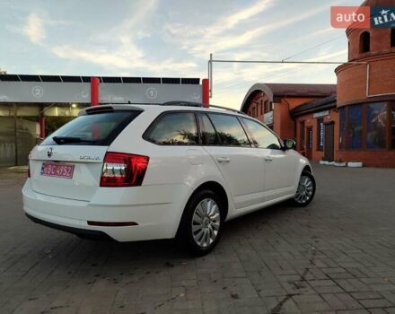 Шкода Октавия 2020 в Дубно на Automoto.ua Белый Шкода Октавия, объемом двигателя 1.98 л и пробегом 210 тыс. км за 15999 $, фото 5 на Automoto.ua