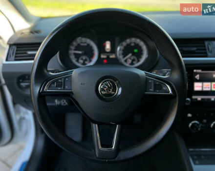 Білий Шкода Октавія, об'ємом двигуна 2 л та пробігом 201 тис. км за 15300 $, фото 11 на Automoto.ua