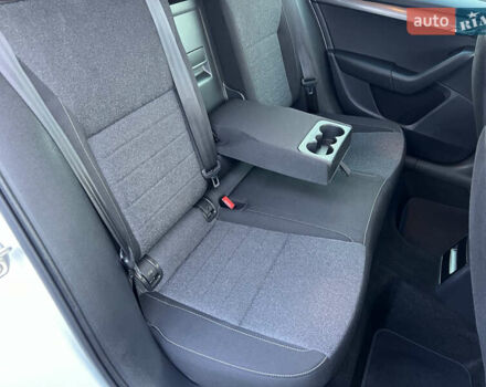 Белый Шкода Октавия, объемом двигателя 2 л и пробегом 200 тыс. км за 17456 $, фото 41 на Automoto.ua