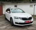 Белый Шкода Октавия, объемом двигателя 2 л и пробегом 154 тыс. км за 14400 $, фото 1 на Automoto.ua
