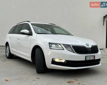 Белый Шкода Октавия, объемом двигателя 2 л и пробегом 193 тыс. км за 17999 $, фото 15 на Automoto.ua