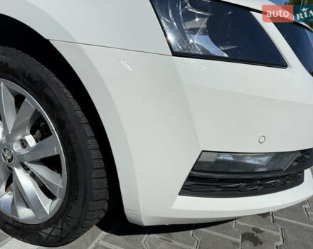 Білий Шкода Октавія, об'ємом двигуна 2 л та пробігом 286 тис. км за 15300 $, фото 10 на Automoto.ua