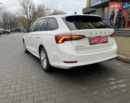 Білий Шкода Октавія, об'ємом двигуна 2 л та пробігом 218 тис. км за 22300 $, фото 4 на Automoto.ua