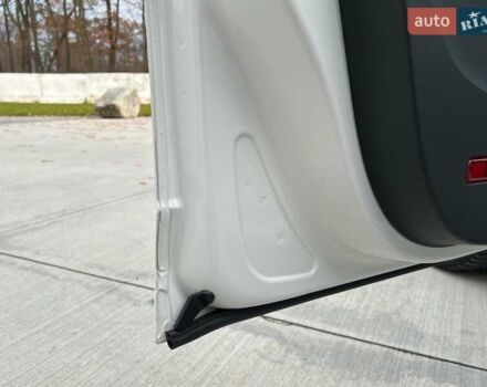 Белый Шкода Октавия, объемом двигателя 2 л и пробегом 193 тыс. км за 18700 $, фото 81 на Automoto.ua