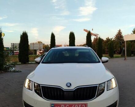 Шкода Октавия 2020 в Дубно на Automoto.ua Белый Шкода Октавия, объемом двигателя 1.98 л и пробегом 210 тыс. км за 15999 $, фото 4 на Automoto.ua