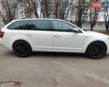 Белый Шкода Октавия, объемом двигателя 1.97 л и пробегом 219 тыс. км за 15300 $, фото 7 на Automoto.ua