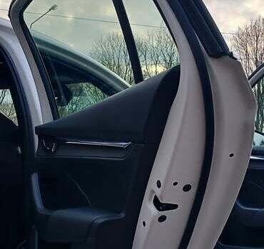 Шкода Октавия 2020 в Миргороде на Automoto.ua Белый Шкода Октавия, объемом двигателя 1.97 л и пробегом 77 тыс. км за 19750 $, фото 90 на Automoto.ua