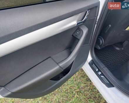 Шкода Октавия 2020 в Тернополе на Automoto.ua Белый Шкода Октавия, объемом двигателя 1.97 л и пробегом 187 тыс. км за 15200 $, фото 27 на Automoto.ua