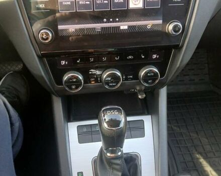 Белый Шкода Октавия, объемом двигателя 2 л и пробегом 189 тыс. км за 18500 $, фото 12 на Automoto.ua