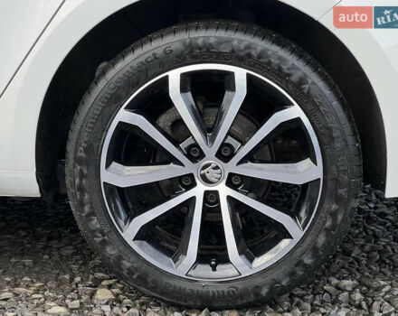 Белый Шкода Октавия, объемом двигателя 2 л и пробегом 200 тыс. км за 17456 $, фото 20 на Automoto.ua