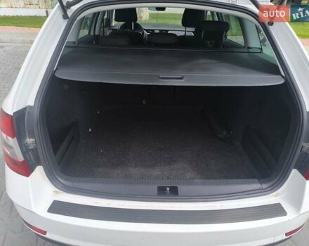 Белый Шкода Октавия, объемом двигателя 1.97 л и пробегом 151 тыс. км за 15555 $, фото 1 на Automoto.ua