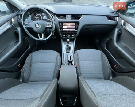 Белый Шкода Октавия, объемом двигателя 2 л и пробегом 200 тыс. км за 17456 $, фото 50 на Automoto.ua