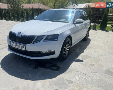 Білий Шкода Октавія, об'ємом двигуна 1.6 л та пробігом 193 тис. км за 20000 $, фото 7 на Automoto.ua