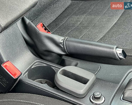 Белый Шкода Октавия, объемом двигателя 2 л и пробегом 200 тыс. км за 17456 $, фото 59 на Automoto.ua