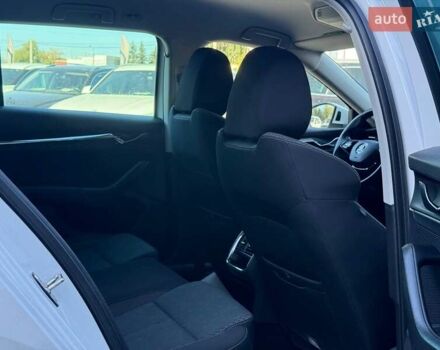 Белый Шкода Октавия, объемом двигателя 1.97 л и пробегом 200 тыс. км за 19999 $, фото 64 на Automoto.ua