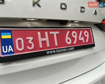 Білий Шкода Октавія, об'ємом двигуна 2 л та пробігом 218 тис. км за 22300 $, фото 5 на Automoto.ua